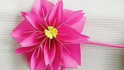 Kwiat origami 3D